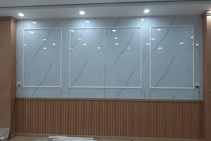 Công trình thực tế ốp tường PVC vân đá bền đẹp nhà anh Quân Hà Đông